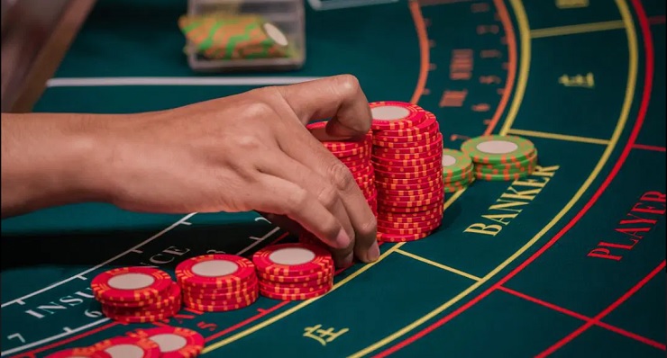 7 Reasons Why Online Gambling is so Popular - Insights Success