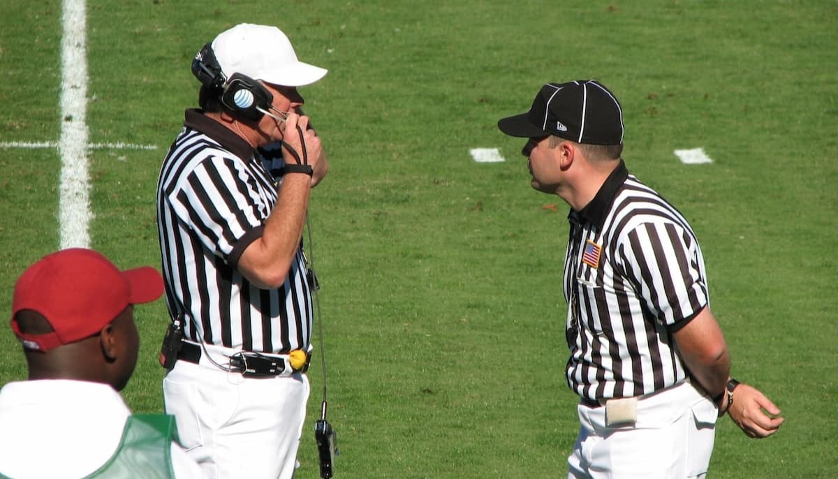 How Much Do NFL Refs Make? NFL Ref Salary Revealed